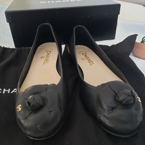 Chanel Camellia flats, size 38.5, black - Picture 5 of 14